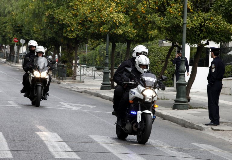 Η ομάδα ΔΙΑΣ απέτρεψε ένοπλη ληστεία στο Σχιστό | Newsit.gr Η ομάδα ΔΙΑΣ απέτρεψε ένοπλη ληστεία στο Σχιστό | Newsit.gr