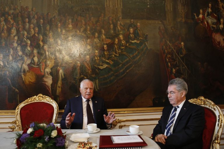 Μετά τη Σλοβακία μένος και από την Τσεχία – Σαφώς υπέρ της εξόδου μας από το ευρώ | Newsit.gr Μετά τη Σλοβακία μένος και από την Τσεχία – Σαφώς υπέρ της εξόδου μας από το ευρώ | Newsit.gr