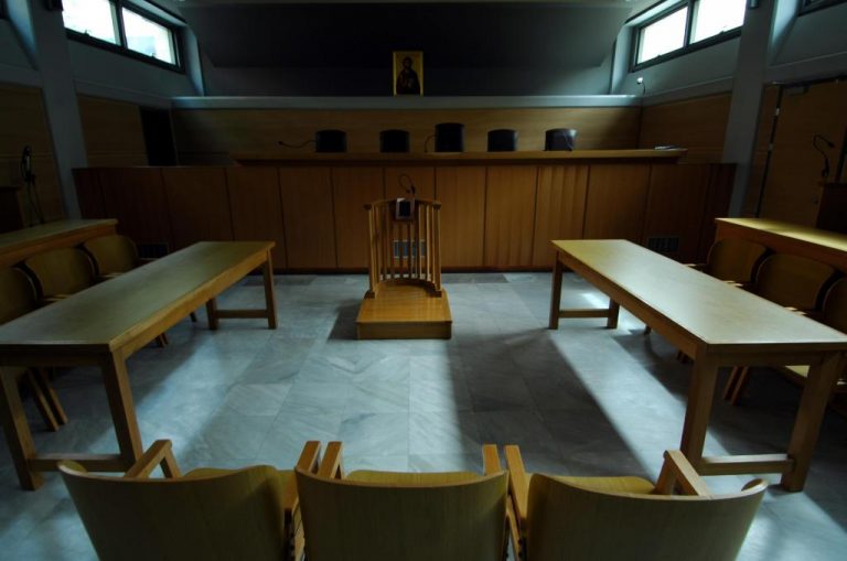 Θεσσαλονίκη: Με τον βασικό κατηγορούμενο να… αγνοείται ολοκληρώθηκε η δίκη για το κύκλωμα εκβίασης και τοκογλυφίας | Newsit.gr Θεσσαλονίκη: Με τον βασικό κατηγορούμενο να… αγνοείται ολοκληρώθηκε η δίκη για το κύκλωμα εκβίασης και τοκογλυφίας | Newsit.gr