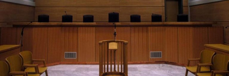 Θεσσαλονίκη: Τρίωρες στάσεις εργασίας ξεκίνησαν οι δικαστικοί υπάλληλοι | Newsit.gr Θεσσαλονίκη: Τρίωρες στάσεις εργασίας ξεκίνησαν οι δικαστικοί υπάλληλοι | Newsit.gr