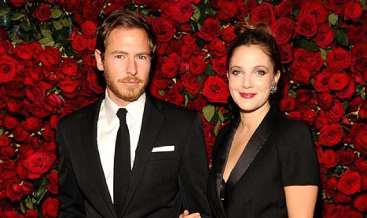 H Drew Barrymore έγινε μανούλα! | Newsit.gr H Drew Barrymore έγινε μανούλα! | Newsit.gr
