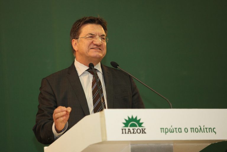 Τα κόμματα καταδικάζουν την επίθεση στον Π. Ευθυμίου από τη Χρυσή Αυγή | Newsit.gr Τα κόμματα καταδικάζουν την επίθεση στον Π. Ευθυμίου από τη Χρυσή Αυγή | Newsit.gr
