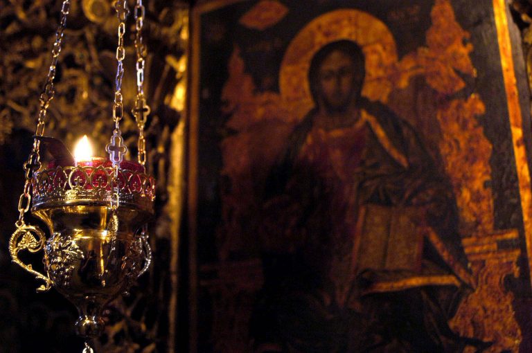 Μπήκαν στην Εκκλησία και έκλεψαν τις εικόνες | Newsit.gr Μπήκαν στην Εκκλησία και έκλεψαν τις εικόνες | Newsit.gr