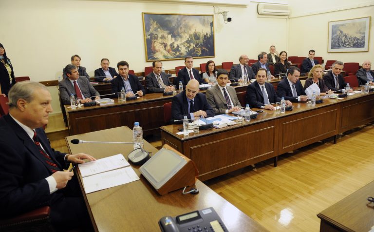 Εμπλοκή στην εξεταστική για Βατοπέδι | Newsit.gr Εμπλοκή στην εξεταστική για Βατοπέδι | Newsit.gr