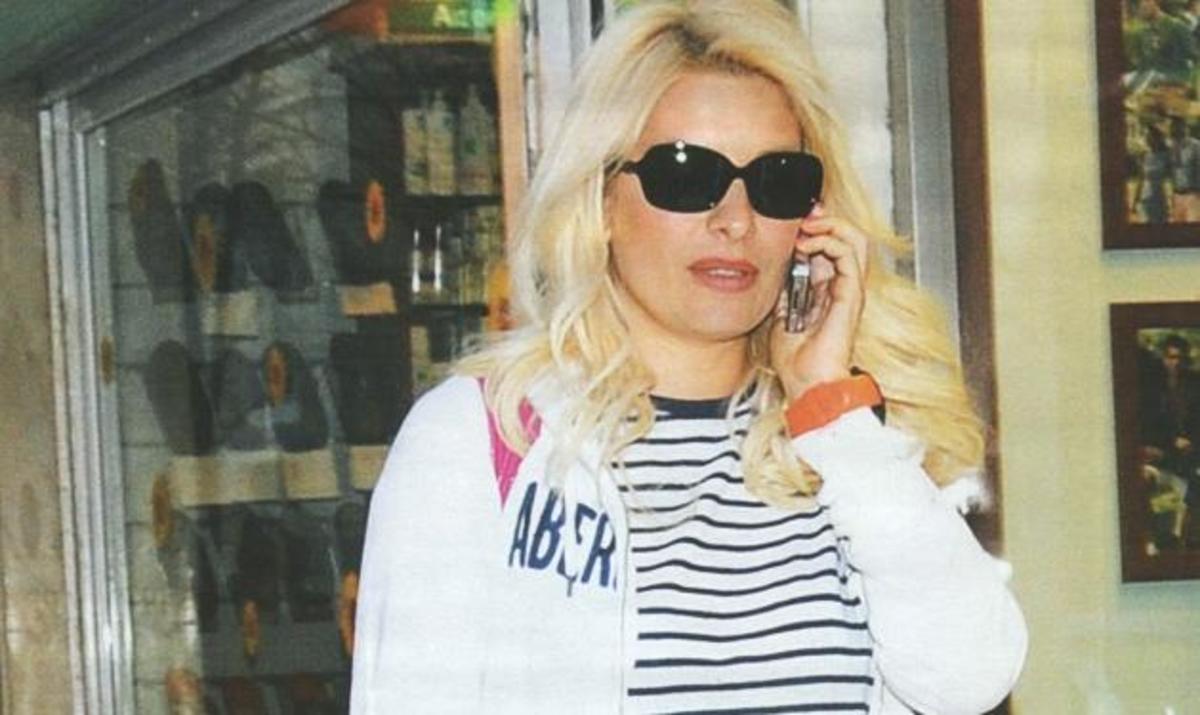 Ε. Μενεγάκη: Οι πασχαλινές αγορές και τα δώρα για το βαφτιστήρι της! Δες φωτογραφίες | Newsit.gr Ε. Μενεγάκη: Οι πασχαλινές αγορές και τα δώρα για το βαφτιστήρι της! Δες φωτογραφίες | Newsit.gr
