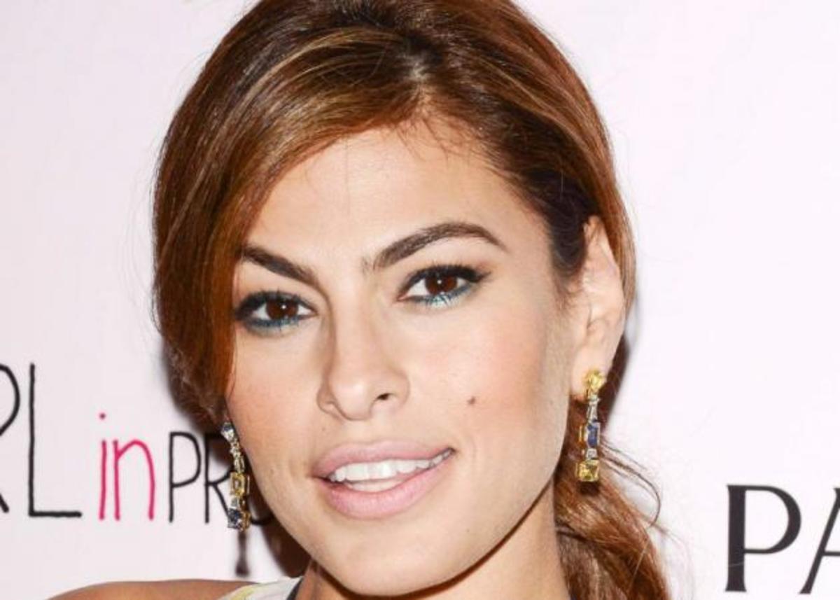H Eva Mendes λανσάρει σειρά με ρούχα! | Newsit.gr H Eva Mendes λανσάρει σειρά με ρούχα! | Newsit.gr