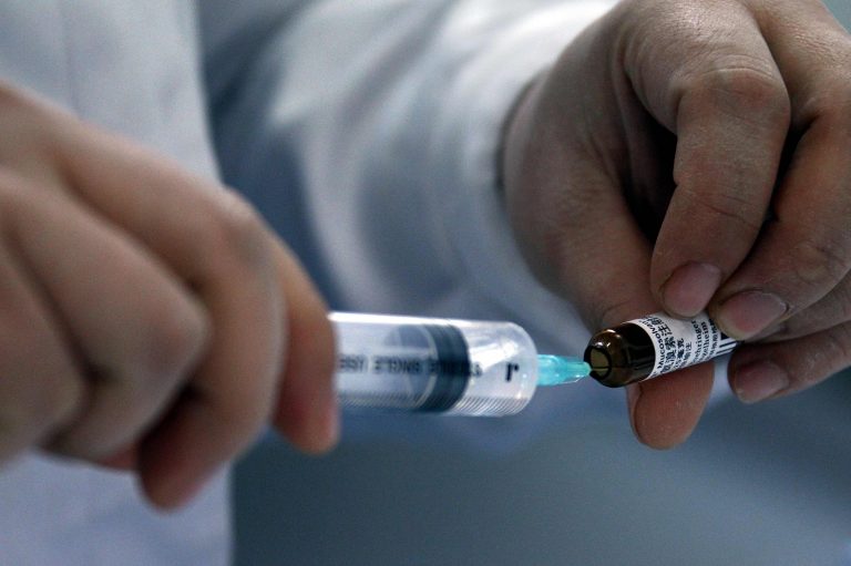 Απίστευτη κομπίνα: Αντικαθιστούσαν παυσίπονο πιο ισχυρό από τη μορφίνη με… νερό! | Newsit.gr Απίστευτη κομπίνα: Αντικαθιστούσαν παυσίπονο πιο ισχυρό από τη μορφίνη με… νερό! | Newsit.gr