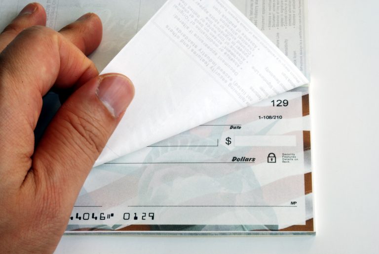 Στα 1,65 δις ευρώ οι ακάλυπτες επιταγές το 2011 | Newsit.gr Στα 1,65 δις ευρώ οι ακάλυπτες επιταγές το 2011 | Newsit.gr