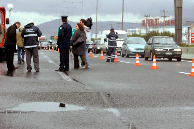 Αποκαθίσταται η κυκλοφορία στην Αθηνών- Λαμίας | Newsit.gr Αποκαθίσταται η κυκλοφορία στην Αθηνών- Λαμίας | Newsit.gr