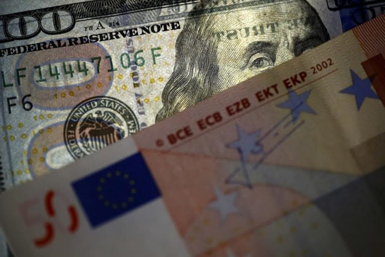 Ανοδικά κινείται το ευρώ έναντι του δολαρίου | Newsit.gr Ανοδικά κινείται το ευρώ έναντι του δολαρίου | Newsit.gr