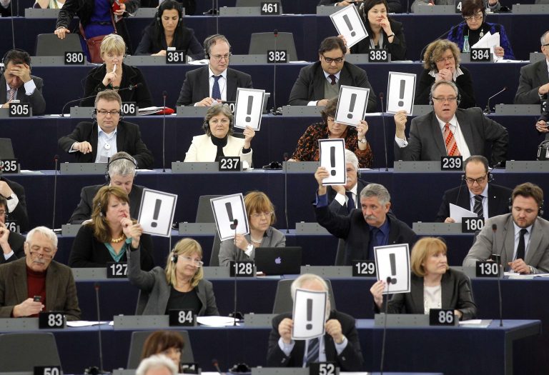 Η Ευρωβουλή απέρριψε τον κοινοτικό προϋπολογισμό | Newsit.gr Η Ευρωβουλή απέρριψε τον κοινοτικό προϋπολογισμό | Newsit.gr