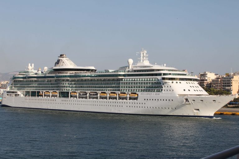Βλάβη στο Cruise Europa ανοιχτά της Κέρκυρας | Newsit.gr Βλάβη στο Cruise Europa ανοιχτά της Κέρκυρας | Newsit.gr