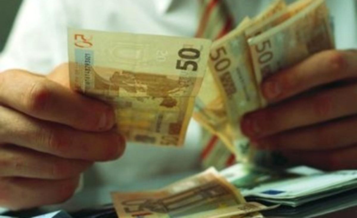 Αντί να τις αυξήσουν, μειώνουν τις δόσεις των ληξιπρόθεσμων χρεών! | Newsit.gr Αντί να τις αυξήσουν, μειώνουν τις δόσεις των ληξιπρόθεσμων χρεών! | Newsit.gr