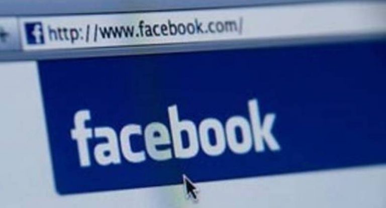 Κολλημένοι με το facebook – 955 εκατ. οι ενεργοί χρήστες | Newsit.gr Κολλημένοι με το facebook – 955 εκατ. οι ενεργοί χρήστες | Newsit.gr