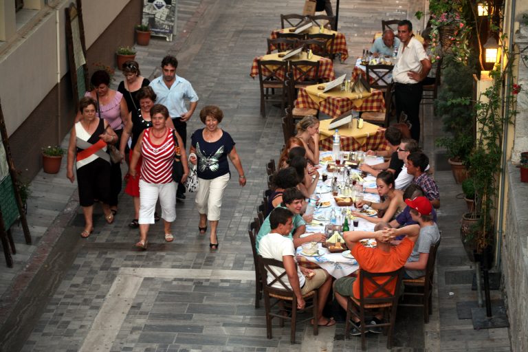 Οι Βούλγαροι «τρελαίνονται» για τα ελληνικά φαγητά | Newsit.gr Οι Βούλγαροι «τρελαίνονται» για τα ελληνικά φαγητά | Newsit.gr