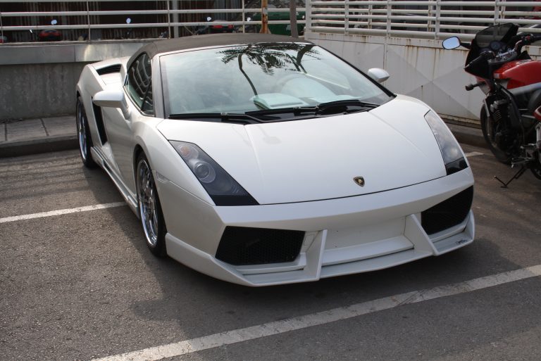 Θεσσαλονίκη: Κύκλωμα τοκογλύφων με Lamborghini και πανάκριβες μηχανές! | Newsit.gr Θεσσαλονίκη: Κύκλωμα τοκογλύφων με Lamborghini και πανάκριβες μηχανές! | Newsit.gr