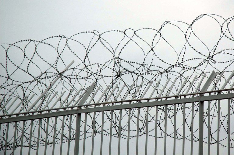 Μεταφέρθηκαν οι κρατούμενοι στην νέα φυλακή Χανίων | Newsit.gr Μεταφέρθηκαν οι κρατούμενοι στην νέα φυλακή Χανίων | Newsit.gr