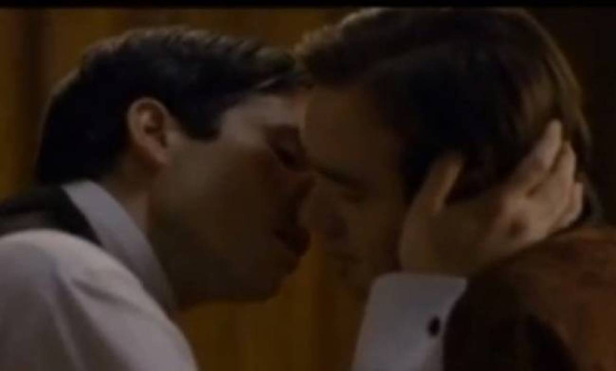 Η απολογία της ΕΡΤ για το κομμένο φιλί στο Downton Abbey | Newsit.gr Η απολογία της ΕΡΤ για το κομμένο φιλί στο Downton Abbey | Newsit.gr