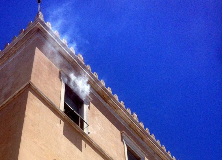 Πήρε φωτιά η τριμερής ΝΔ,ΠΑΣΟΚ,ΔΗΜΑΡ – φωτο | Newsit.gr Πήρε φωτιά η τριμερής ΝΔ,ΠΑΣΟΚ,ΔΗΜΑΡ – φωτο | Newsit.gr