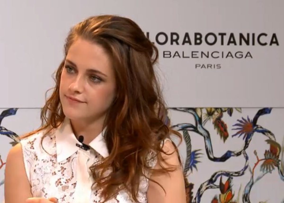 Δες τι ρώτησαν την Kristen Stewart από την Ελλάδα! Plus: έχασες το live chat; Έχεις μια δεύτερη ευκαιρία! | Newsit.gr Δες τι ρώτησαν την Kristen Stewart από την Ελλάδα! Plus: έχασες το live chat; Έχεις μια δεύτερη ευκαιρία! | Newsit.gr