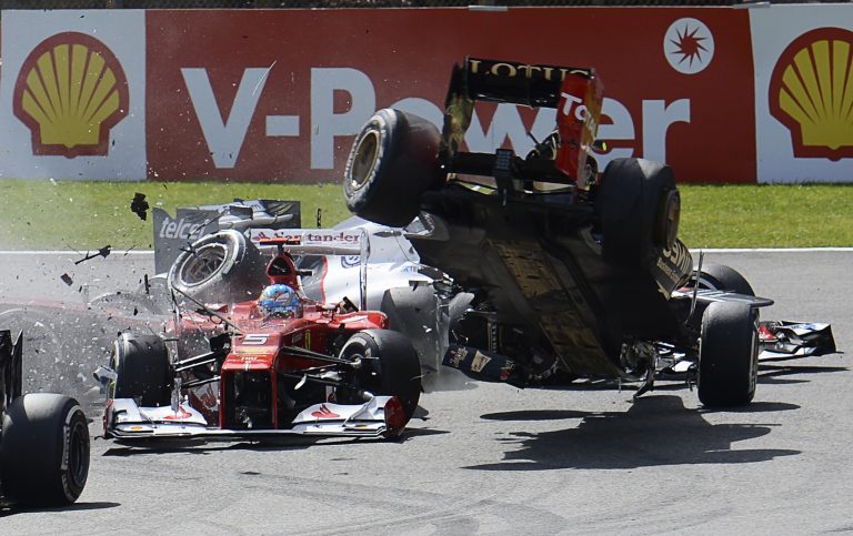 Καταστροφική εκκίνηση στην F1 – Διαλύθηκαν 4 μονοθέσια (ΦΩΤΟ&VIDEO) | Newsit.gr Καταστροφική εκκίνηση στην F1 – Διαλύθηκαν 4 μονοθέσια (ΦΩΤΟ&VIDEO) | Newsit.gr