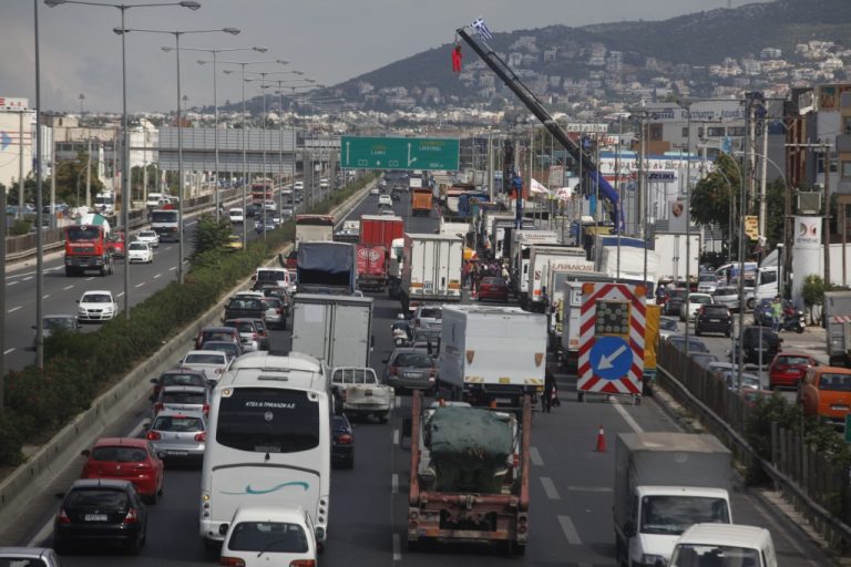 Η απεργία των φορτηγατζήδων έληξε.Τώρα; | Newsit.gr Η απεργία των φορτηγατζήδων έληξε.Τώρα; | Newsit.gr
