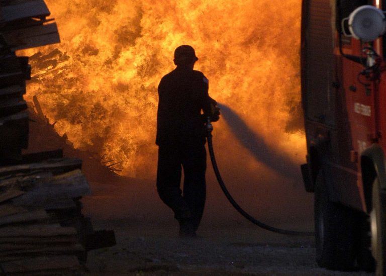Χανιά: Προσπάθησαν να κάψουν Εβραϊκή Συναγωγή | Newsit.gr Χανιά: Προσπάθησαν να κάψουν Εβραϊκή Συναγωγή | Newsit.gr