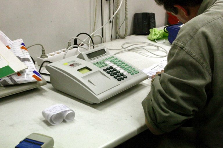 Καμμία επιστροφή ΦΠΑ έως 31/05 | Newsit.gr Καμμία επιστροφή ΦΠΑ έως 31/05 | Newsit.gr