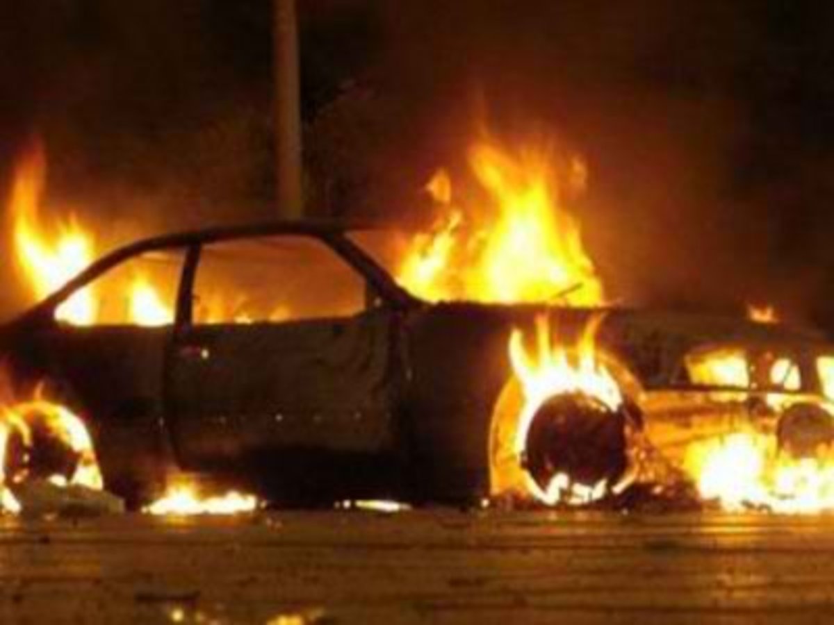 Ηράκλειο: Φωτιά σε αυτοκίνητο «μυρίζει» εμπρησμό | Newsit.gr Ηράκλειο: Φωτιά σε αυτοκίνητο «μυρίζει» εμπρησμό | Newsit.gr