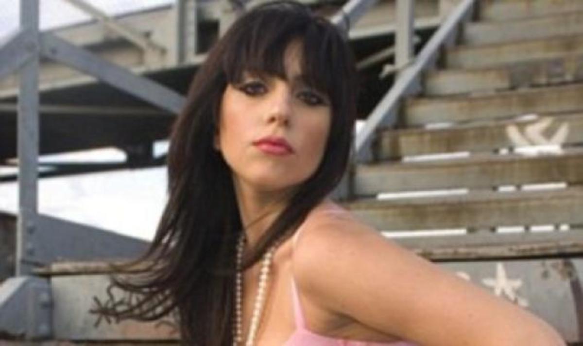 Οι πόζες της Lady Gaga με τα ροζ, πριν γίνει διάσημη! | Newsit.gr Οι πόζες της Lady Gaga με τα ροζ, πριν γίνει διάσημη! | Newsit.gr