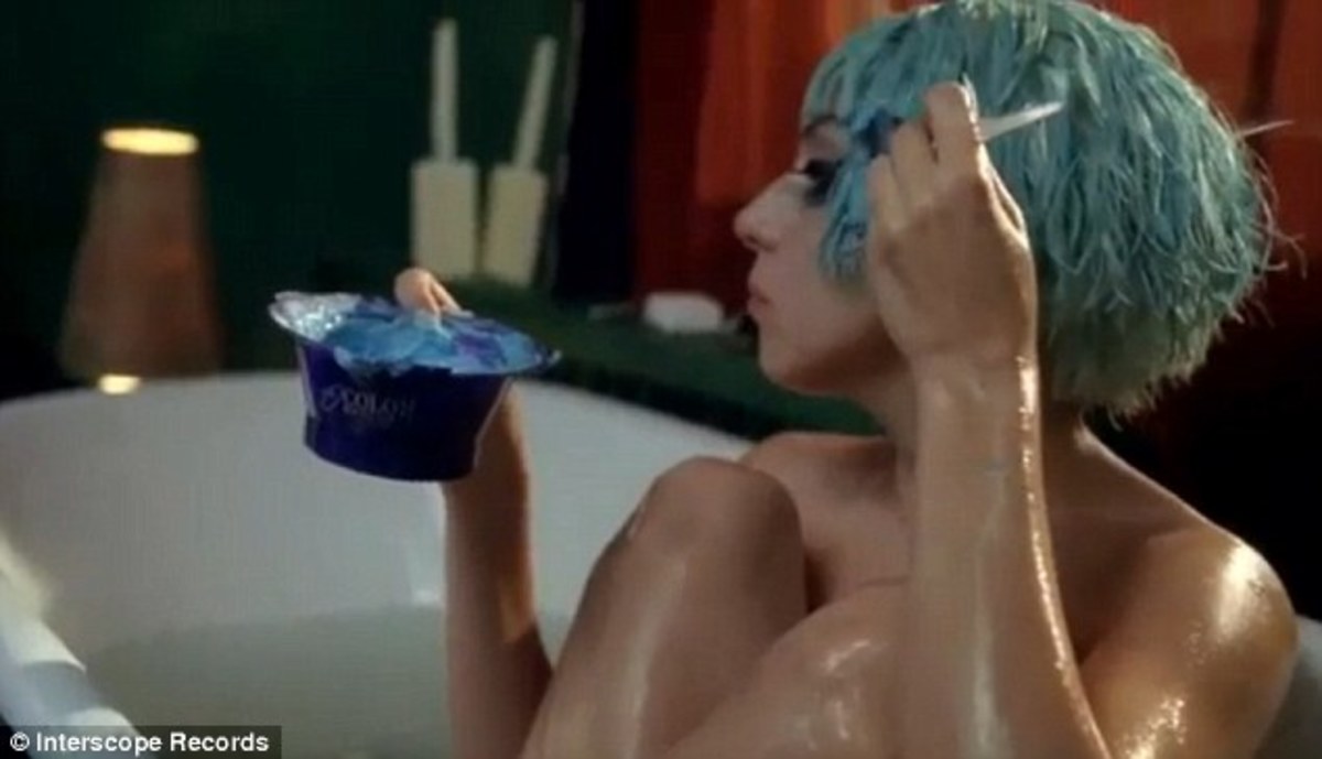 Η Lady Gaga γυμνή για τις ανάγκες του νέου της video clip! | Newsit.gr Η Lady Gaga γυμνή για τις ανάγκες του νέου της video clip! | Newsit.gr