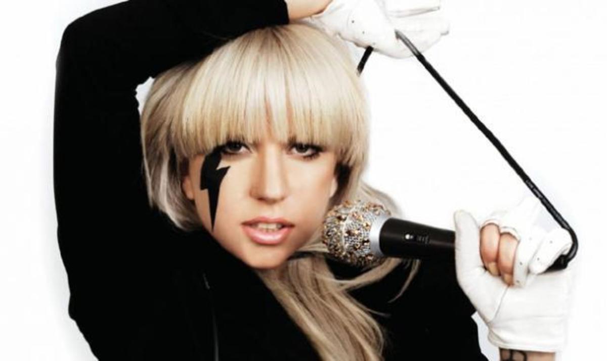 Στο χειρουργείο η Lady Gaga | Newsit.gr Στο χειρουργείο η Lady Gaga | Newsit.gr