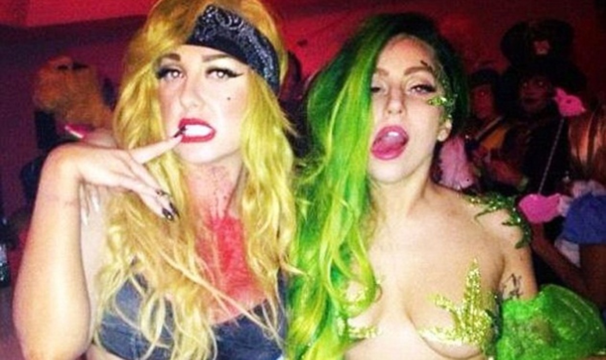 Η Lady Gaga… γδύνεται για το Halloween και προκαλεί και πάλι! | Newsit.gr Η Lady Gaga… γδύνεται για το Halloween και προκαλεί και πάλι! | Newsit.gr
