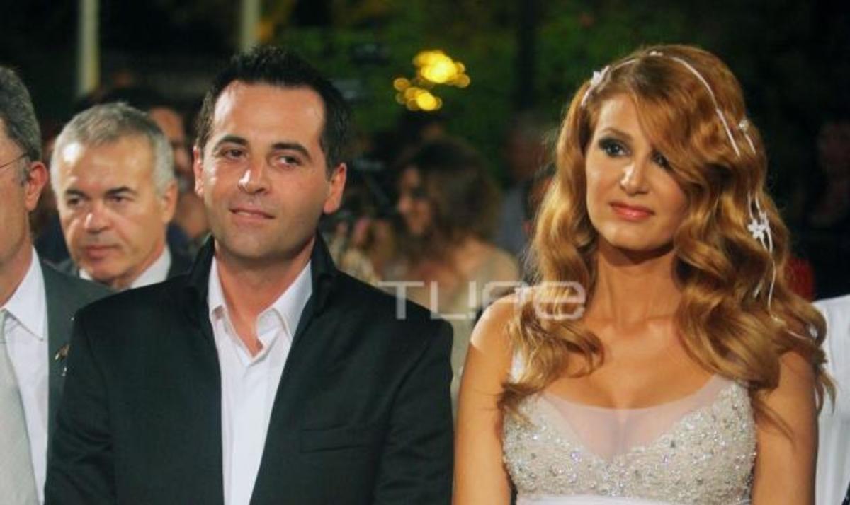 Τζ. Τζιβεριώτη – Γ. Τσακουμάκος: Το άλμπουμ του γάμου τους! | Newsit.gr Τζ. Τζιβεριώτη – Γ. Τσακουμάκος: Το άλμπουμ του γάμου τους! | Newsit.gr