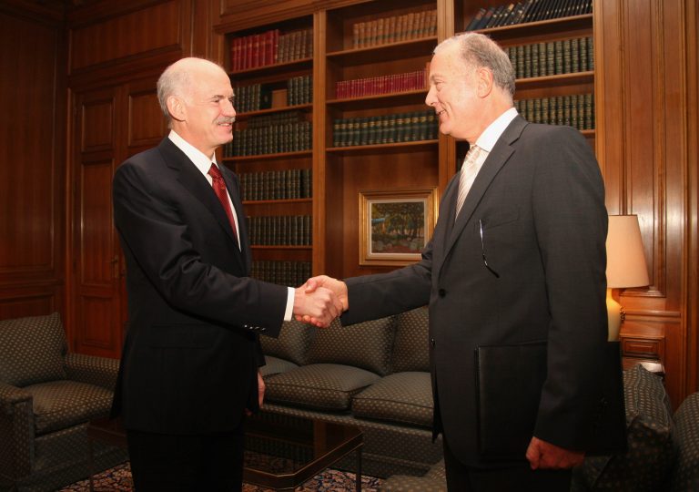 Συνάντηση Παπανδρέου-Προβόπουλου | Newsit.gr Συνάντηση Παπανδρέου-Προβόπουλου | Newsit.gr