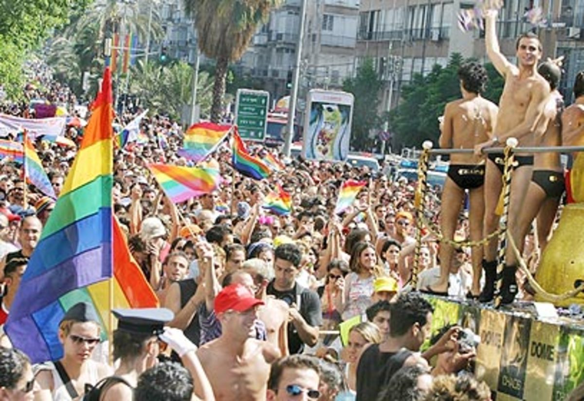 Ματαιώθηκε η ανάδειξη του κινέζου «Μίστερ Γκέι» | Newsit.gr Ματαιώθηκε η ανάδειξη του κινέζου «Μίστερ Γκέι» | Newsit.gr