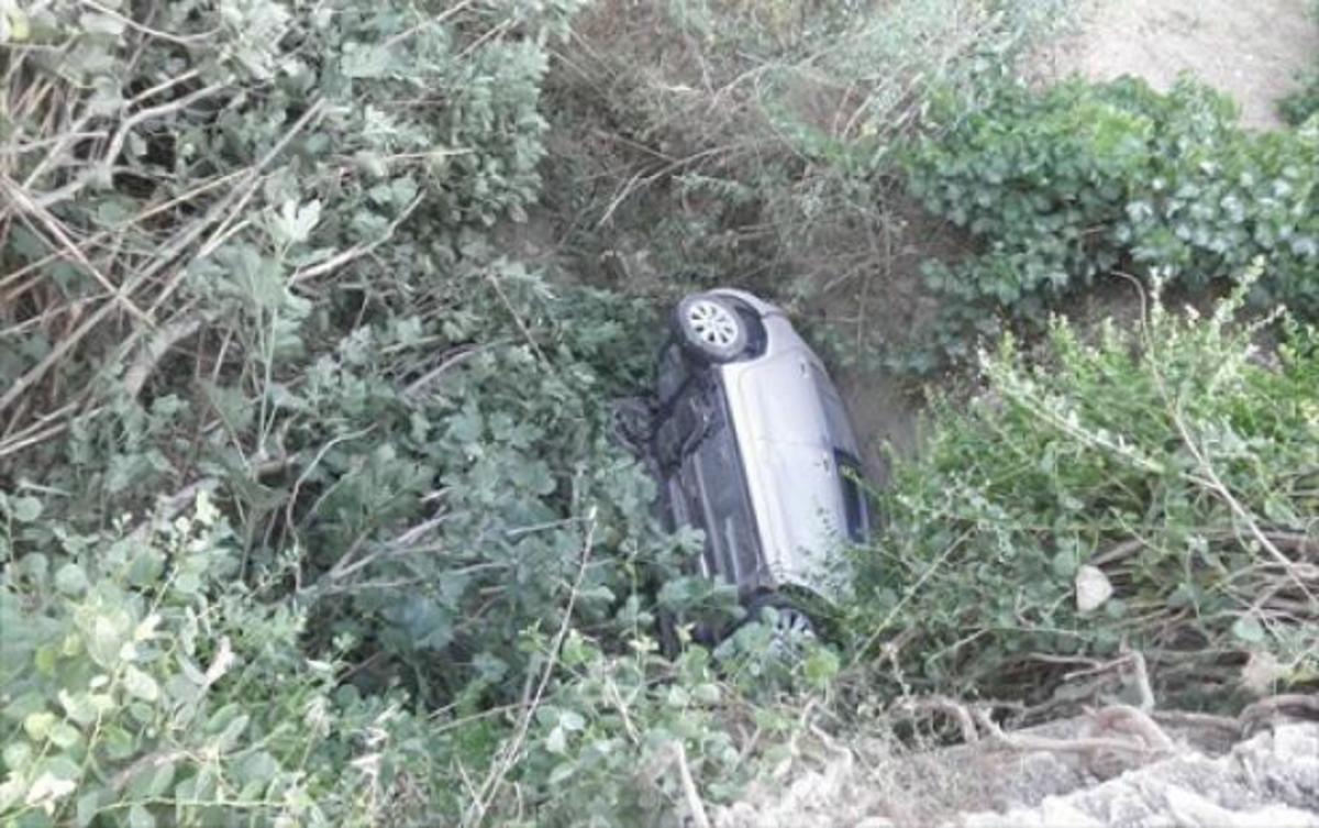 Σύρος: Έπεσε από γεφύρι και δεν έπαθε ούτε γρατζουνιά! ΦΩΤΟ | Newsit.gr Σύρος: Έπεσε από γεφύρι και δεν έπαθε ούτε γρατζουνιά! ΦΩΤΟ | Newsit.gr