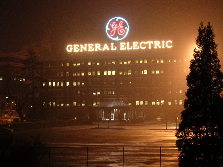 Σοκ στην αμερικανική κοινή γνώμη: Η General Electric δεν πληρώνει φόρους! | Newsit.gr Σοκ στην αμερικανική κοινή γνώμη: Η General Electric δεν πληρώνει φόρους! | Newsit.gr