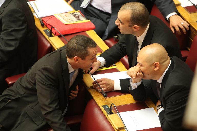 Βουλευτής της Χρυσής Αυγής: Πόσοι αλλοδαποί παίρνουν πολυτεκνικό επίδομα; | Newsit.gr Βουλευτής της Χρυσής Αυγής: Πόσοι αλλοδαποί παίρνουν πολυτεκνικό επίδομα; | Newsit.gr