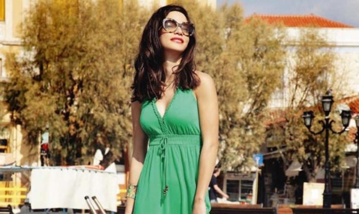Κ. Γερονικολού: Ταξίδεψε στην Αίγινα σε ρόλο μοντέλου! Φωτογραφίες | Newsit.gr Κ. Γερονικολού: Ταξίδεψε στην Αίγινα σε ρόλο μοντέλου! Φωτογραφίες | Newsit.gr