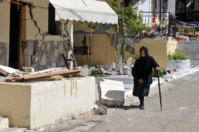 Την απείλησαν, τη χτύπησαν αλλά τελικά δεν την έκλεψαν! | Newsit.gr Την απείλησαν, τη χτύπησαν αλλά τελικά δεν την έκλεψαν! | Newsit.gr