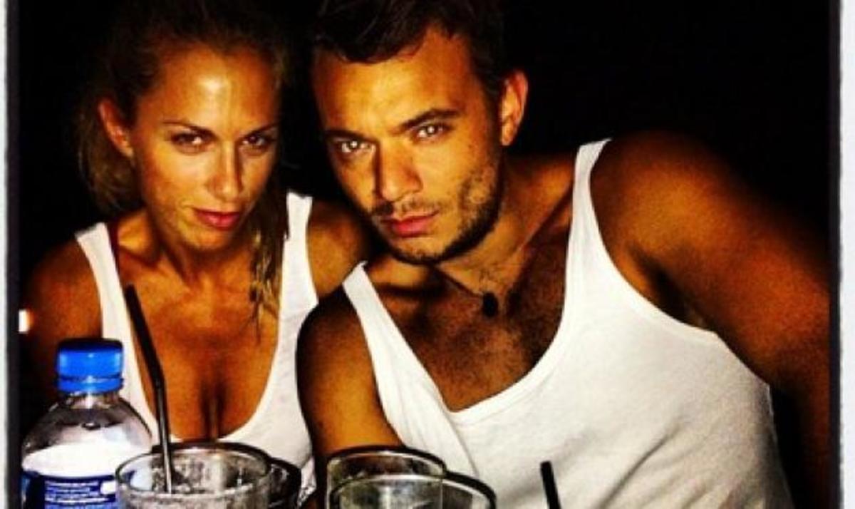 Party time στη Δονούσα μία μέρα πριν τον γάμο της Κ. Παπουτσάκη και του Π. Πιλαφά! | Newsit.gr Party time στη Δονούσα μία μέρα πριν τον γάμο της Κ. Παπουτσάκη και του Π. Πιλαφά! | Newsit.gr