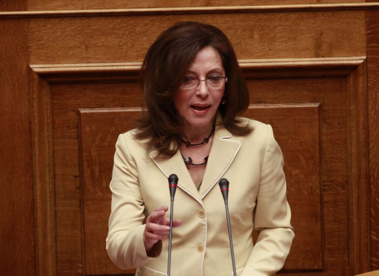 Φεύγει από το ΠΑΣΟΚ η Γιαννακά; | Newsit.gr Φεύγει από το ΠΑΣΟΚ η Γιαννακά; | Newsit.gr