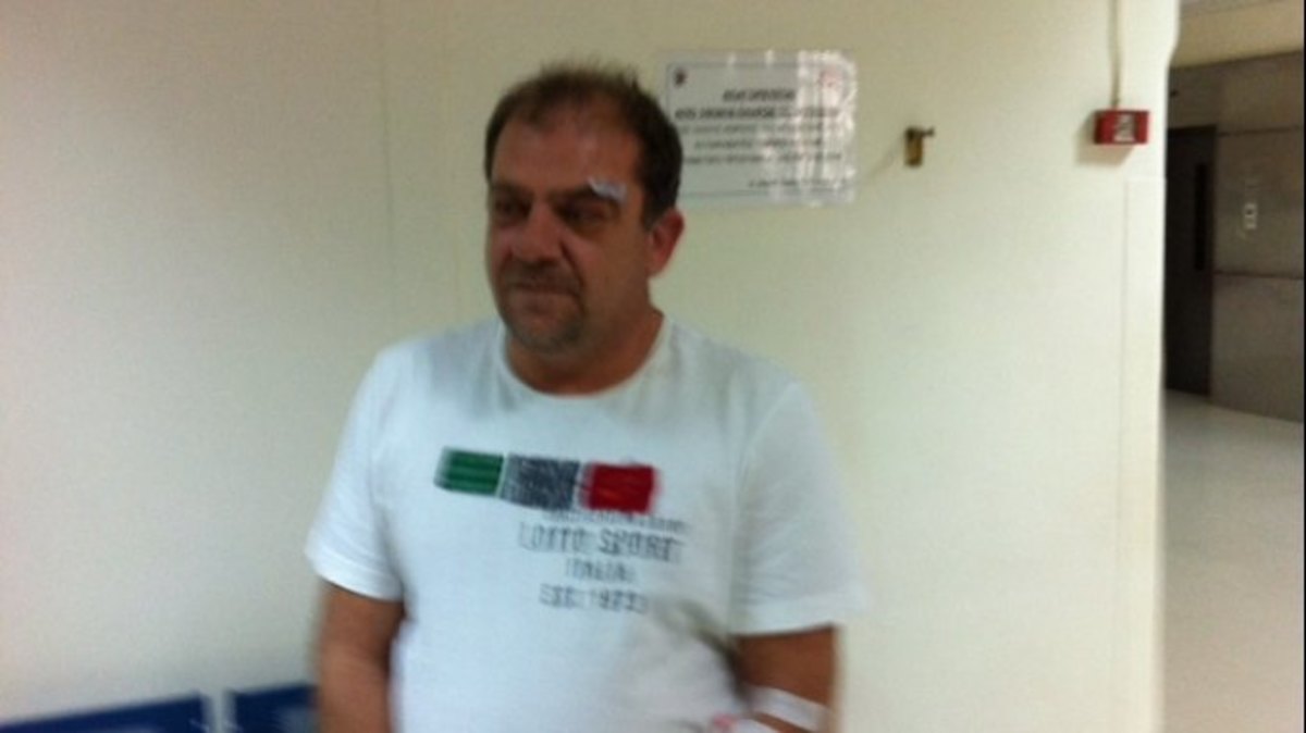 Ηράκλειο: Ο συγγενής του ασθενή έκανε μαύρο στο ξύλο τον γιατρό! Κλωτσιές και μπουνιές στα επείγοντα! ΦΩΤΟ | Newsit.gr Ηράκλειο: Ο συγγενής του ασθενή έκανε μαύρο στο ξύλο τον γιατρό! Κλωτσιές και μπουνιές στα επείγοντα! ΦΩΤΟ | Newsit.gr