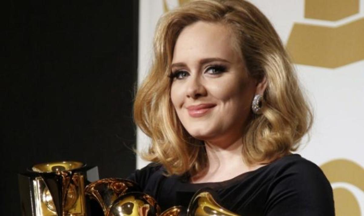Grammys 2012: “Σάρωσε” τα βραβεία η Adele – Συγκίνηση για το θάνατο της W. Houston | Newsit.gr Grammys 2012: “Σάρωσε” τα βραβεία η Adele – Συγκίνηση για το θάνατο της W. Houston | Newsit.gr
