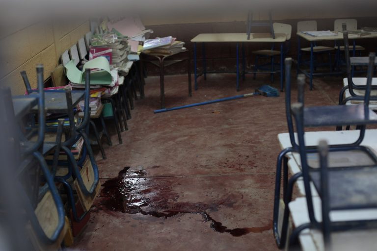 Του έβαλαν φωτιά και τον έκαψαν γιατί σκότωσε δυο παιδιά (ΦΩΤΟ) | Newsit.gr Του έβαλαν φωτιά και τον έκαψαν γιατί σκότωσε δυο παιδιά (ΦΩΤΟ) | Newsit.gr