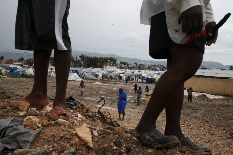 Φόβοι για δεκάδες νεκρούς – Σκάφος με λαθρομετανάστες προσάραξε στις Μπαχάμες | Newsit.gr Φόβοι για δεκάδες νεκρούς – Σκάφος με λαθρομετανάστες προσάραξε στις Μπαχάμες | Newsit.gr