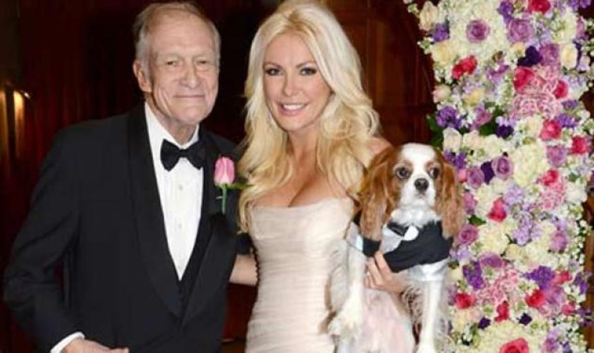 Hugh Hefner: Ο κύριος Playboy, παντρεύτηκε για τρίτη φορά! Η νύφη είναι 60 χρόνια μικρότερή του! | Newsit.gr Hugh Hefner: Ο κύριος Playboy, παντρεύτηκε για τρίτη φορά! Η νύφη είναι 60 χρόνια μικρότερή του! | Newsit.gr