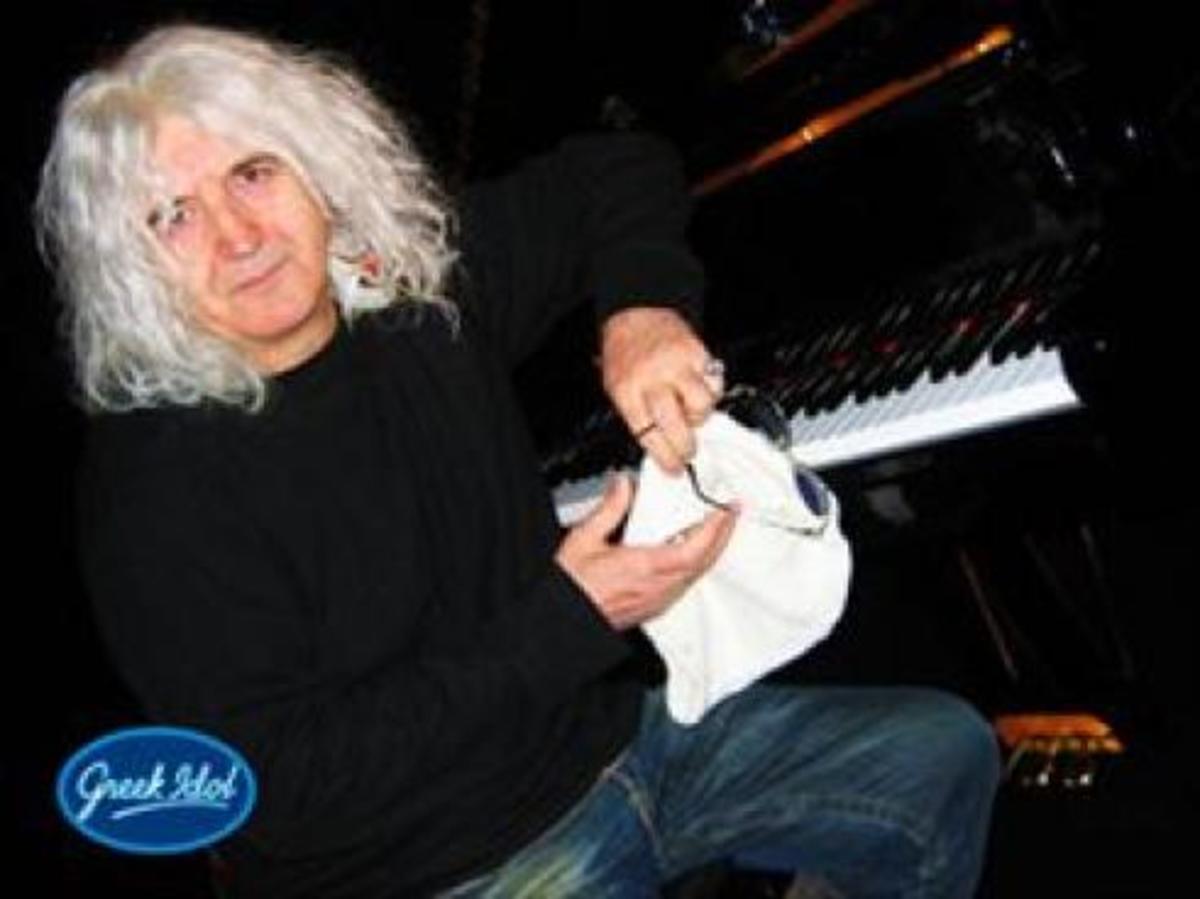 Προβλήματα στο «Greek Idol» εξαιτίας του Καρβέλα! | Newsit.gr Προβλήματα στο «Greek Idol» εξαιτίας του Καρβέλα! | Newsit.gr