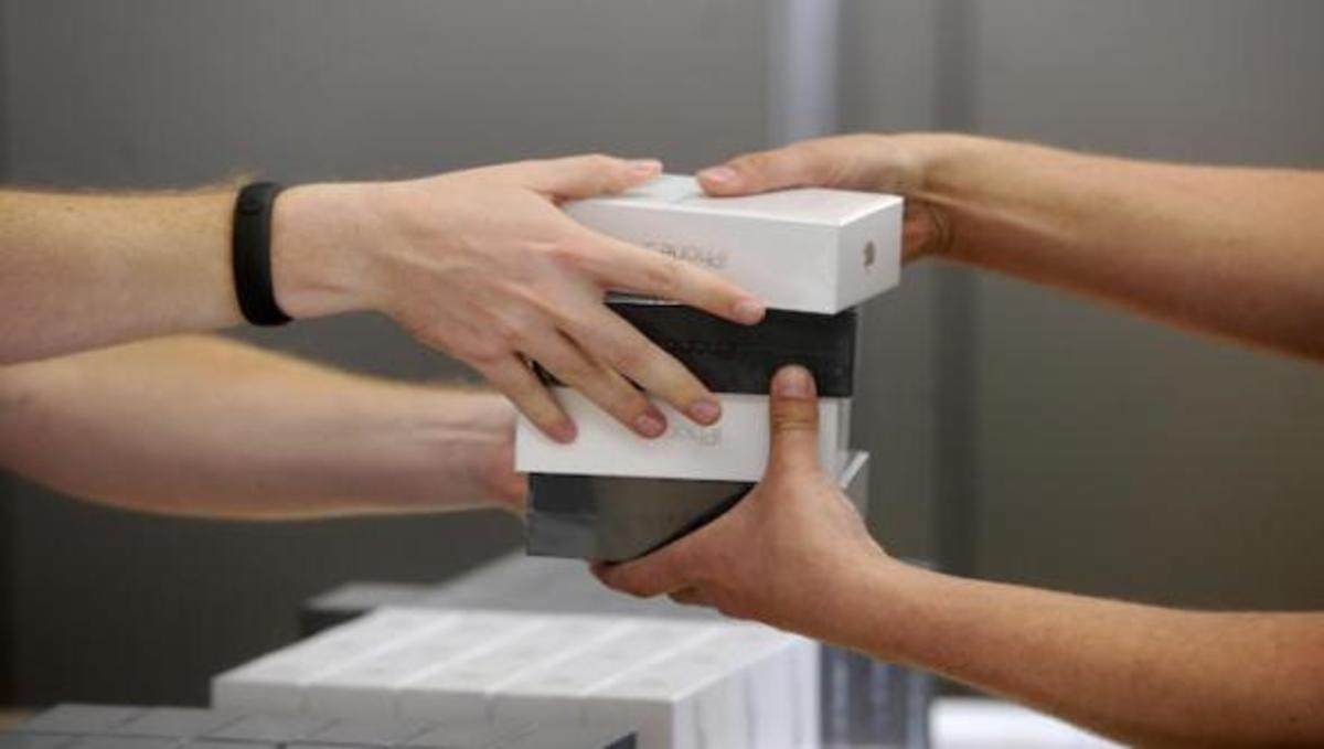5 εκατομμύρια iPhone 5 σε 3 μέρες! | Newsit.gr 5 εκατομμύρια iPhone 5 σε 3 μέρες! | Newsit.gr